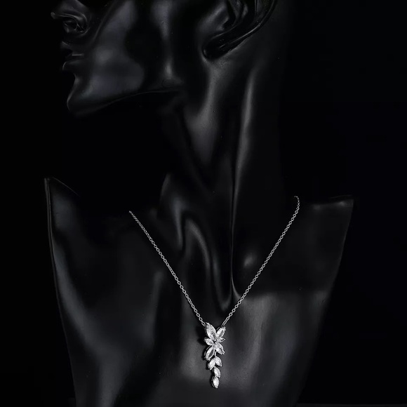 Anthro Fine Mini Marquise Crystal Large Long Leaf Shaped Pendant Necklace Wheat - Picture 3 of 11